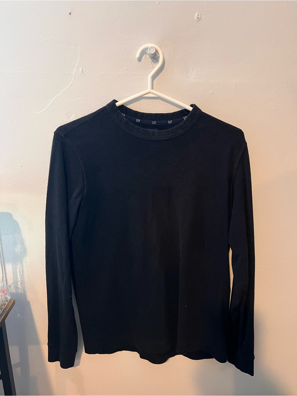 GAP Black Long-Sleeve Crewneck Tee